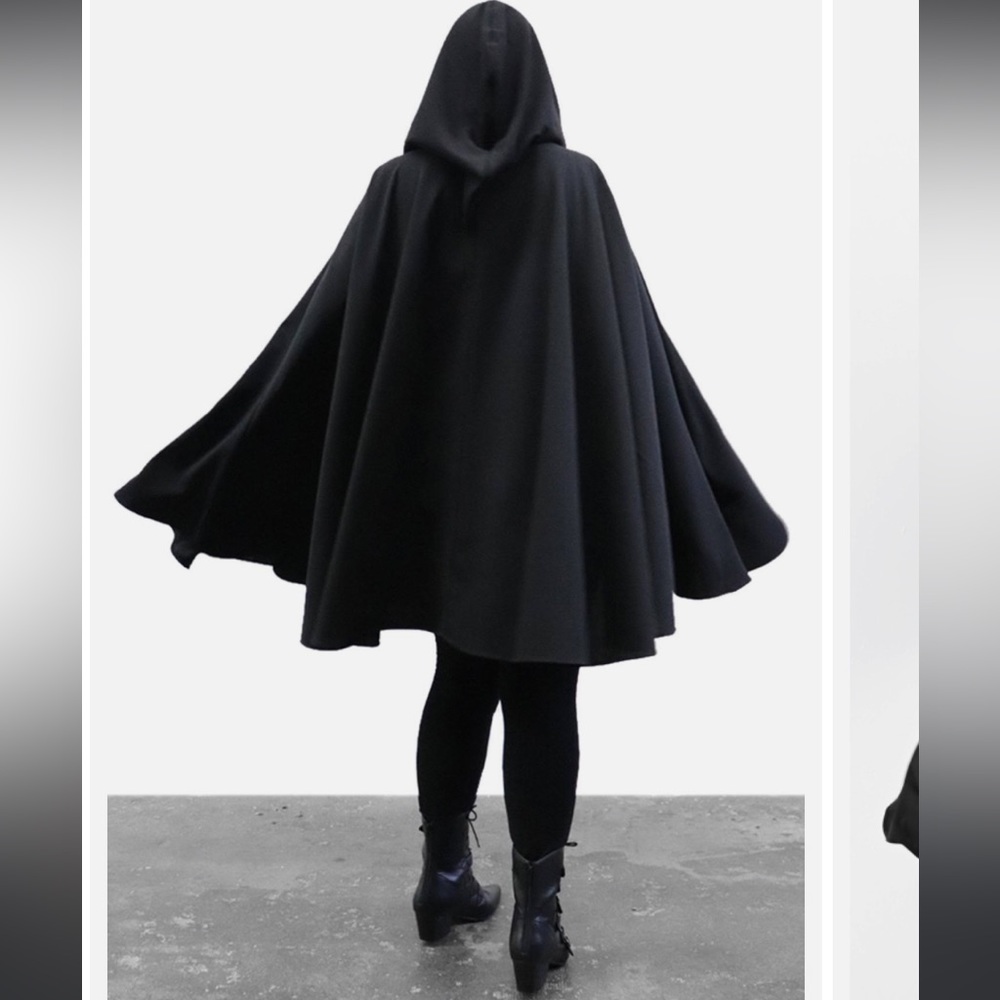 FOXBLOOD Sanderson Sister Oversized Hooded Cape Size L-4XL